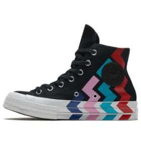 Chuck 1970s Negru