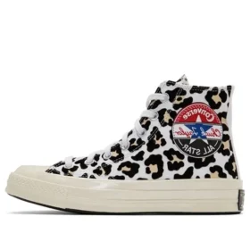 Chuck 70 Hi „Logo Play – Desert Ore”