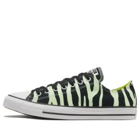 Chuck Taylor All Star Black Glow in „the Dark”