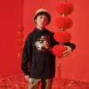 Hanorac cu glugă cu imprimeu de litere de desene animate, mărimi asiatice „Negru Alb Roșu”