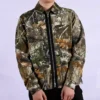 Jachetă cu imprimeu camuflaj pe toată suprafața