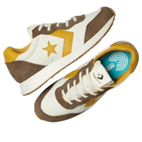 Omega Trainer „Egret Grounded Sunny Angle”