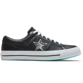 One Star Graffiti Black White „Black White”