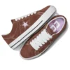One Star Pro „Dark Clove White”