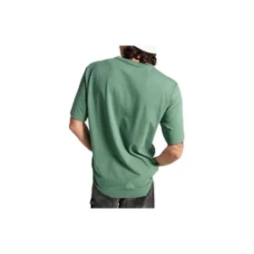 Tricou Go-To Embroidered Star Chevron cu croială standard, mărimi asiatice „Olive” Tricou Go-To Embroidered Star Chevron cu croială standard, mărimi asiatice „Olive”
