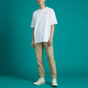 Tricou sport Converse pentru bărbați, cu imprimeu larg, guler rotund și mâneci scurte, alb